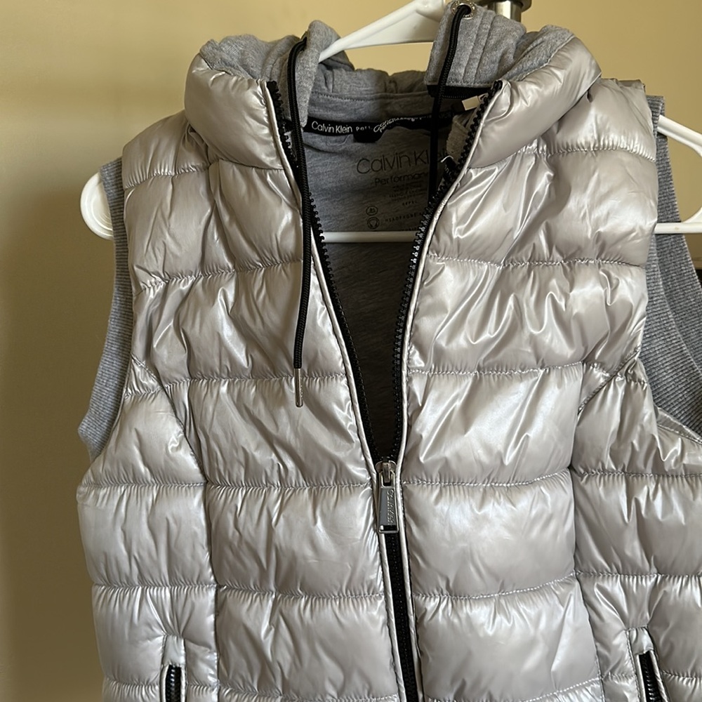 Silver Calvin Klein vest - Picture 2 of 4